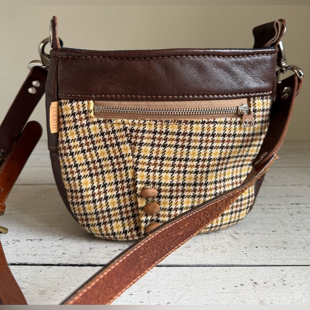 🇨🇦Upcycled Vintage Leather and Wool Houndstooth Cross Body Bag